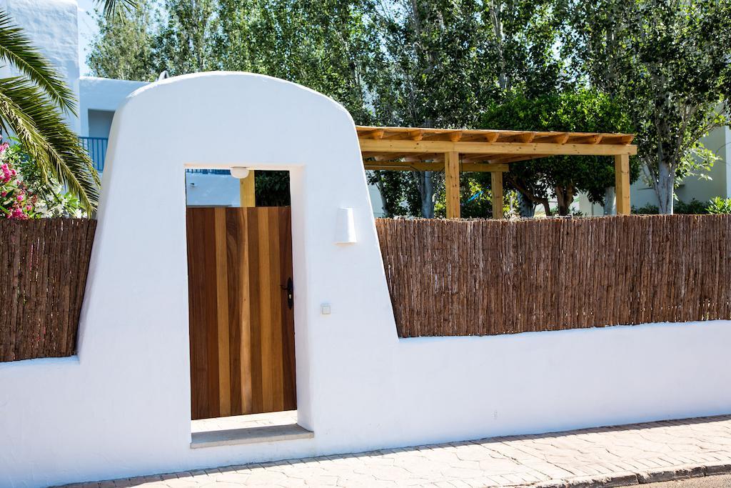 Villas S'Argamassa Санта Еулалия дел Рио Екстериор снимка